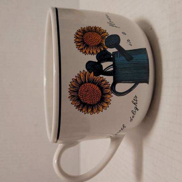 Set of 4 Flowers in Bloom Mugs / Soup Bowls - Picture 6 of 16